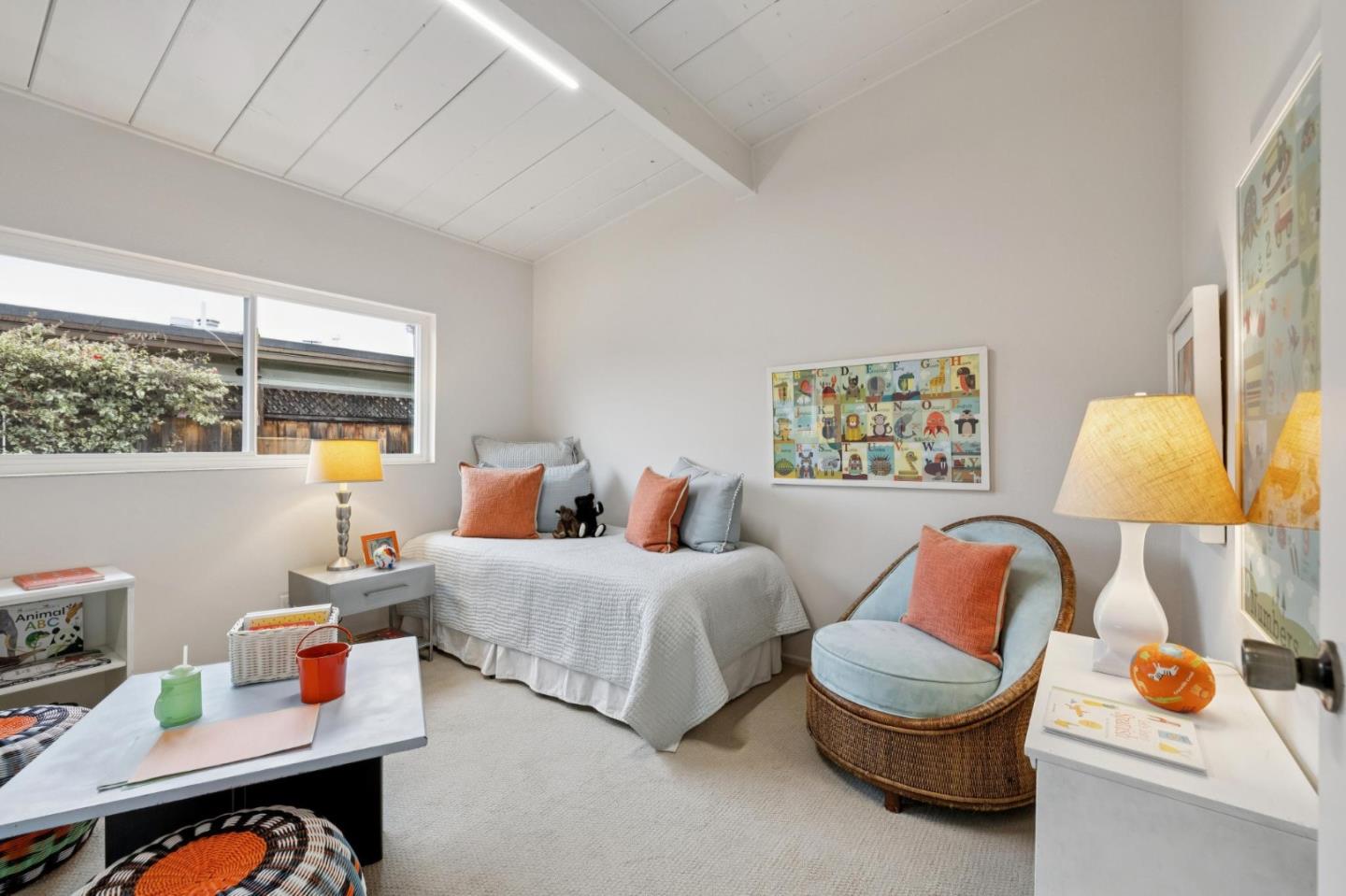 Detail Gallery Image 33 of 44 For 810 Emily Dr, Mountain View,  CA 94043 - 3 Beds | 1 Baths