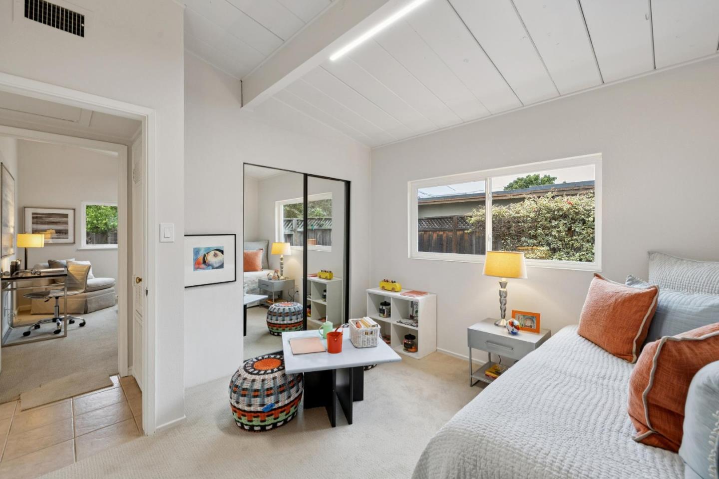 Detail Gallery Image 34 of 44 For 810 Emily Dr, Mountain View,  CA 94043 - 3 Beds | 1 Baths