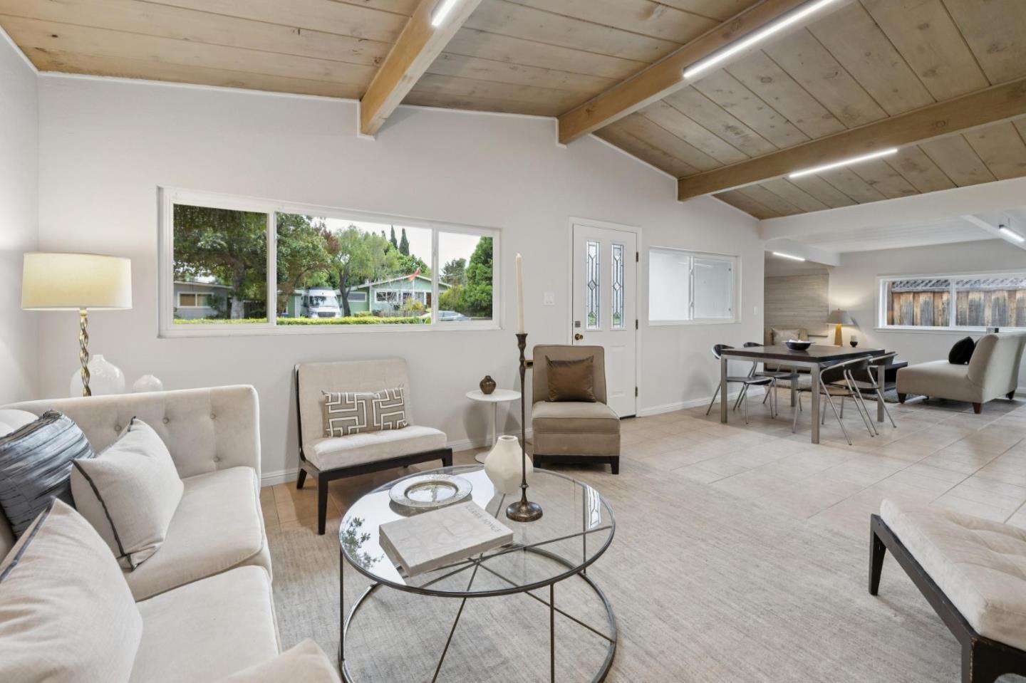 Detail Gallery Image 8 of 44 For 810 Emily Dr, Mountain View,  CA 94043 - 3 Beds | 1 Baths