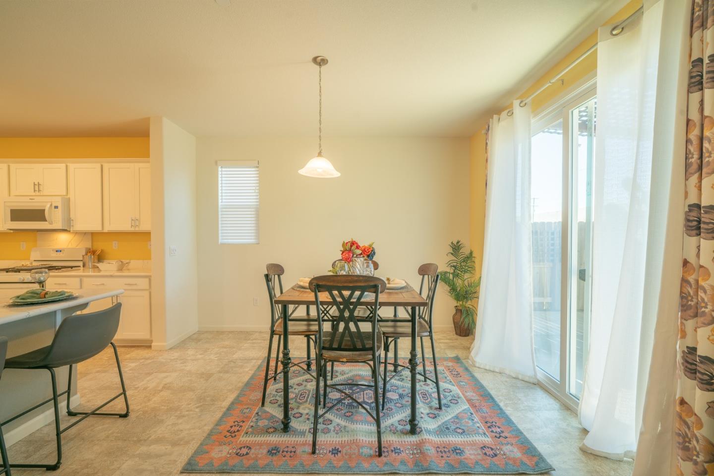 Detail Gallery Image 10 of 28 For 2683 Ocaso Way, Ceres,  CA 95307 - 4 Beds | 3 Baths