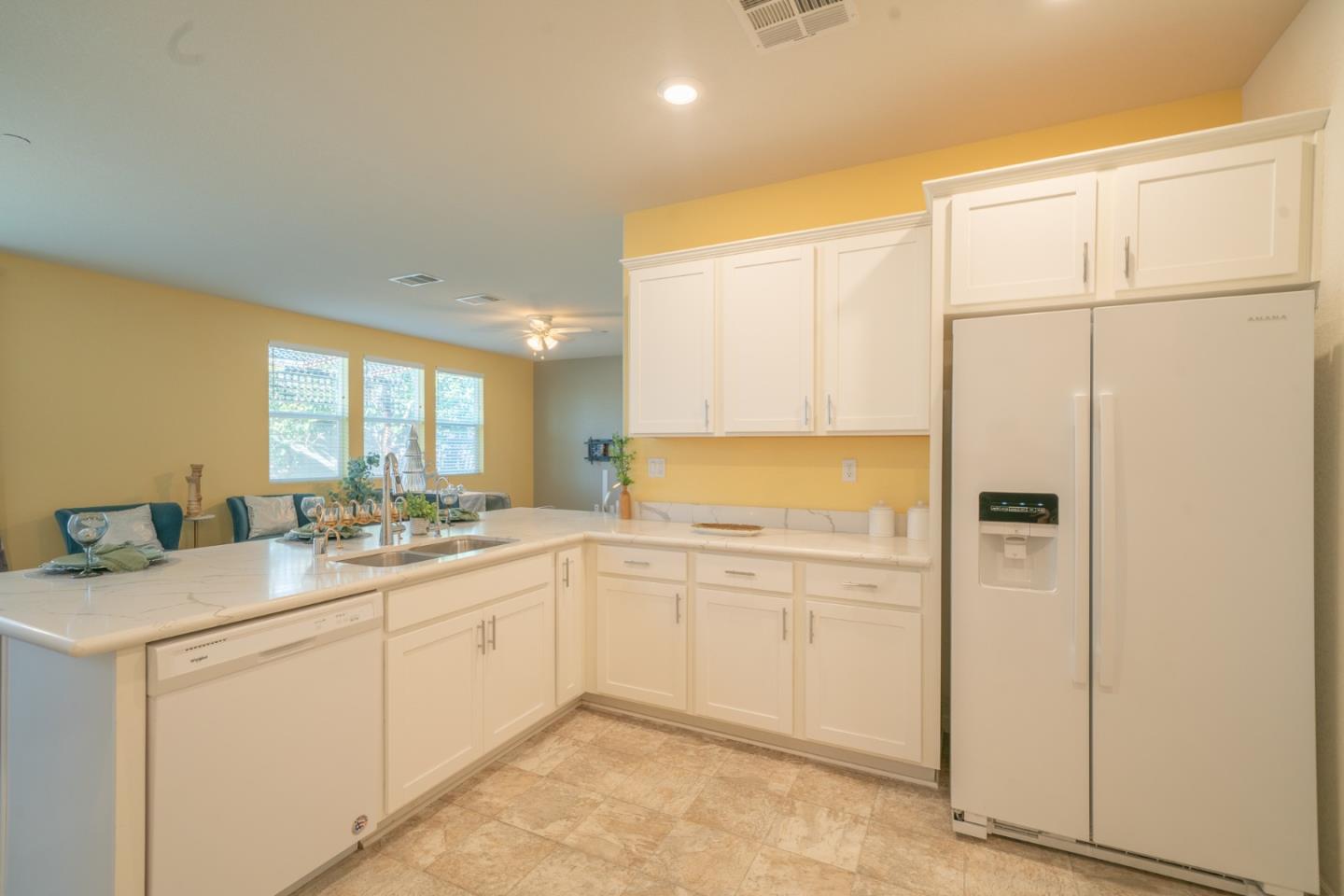 Detail Gallery Image 13 of 28 For 2683 Ocaso Way, Ceres,  CA 95307 - 4 Beds | 3 Baths