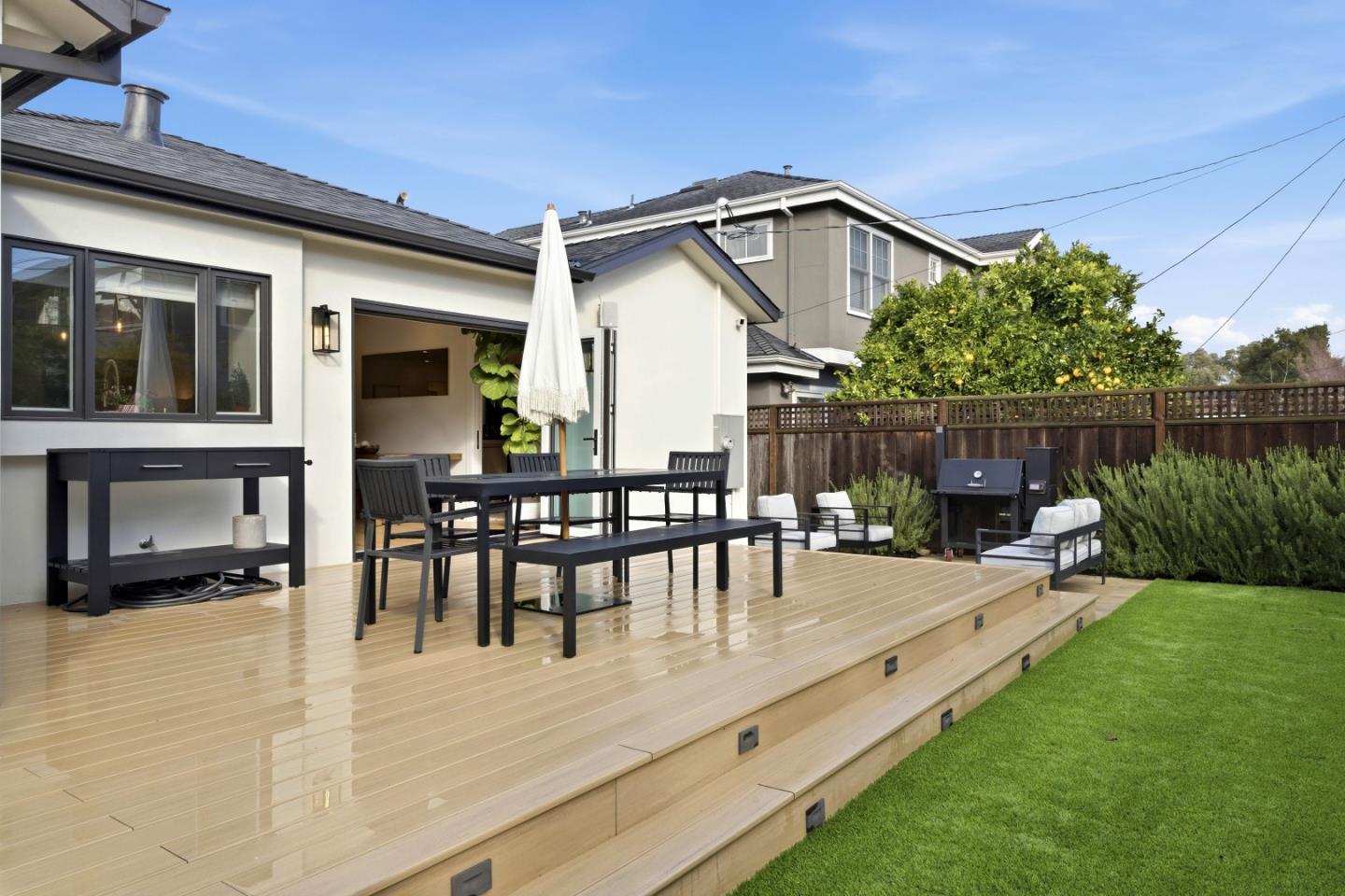 Detail Gallery Image 24 of 26 For 1129 Clovelly Ln, Burlingame,  CA 94010 - 3 Beds | 3 Baths