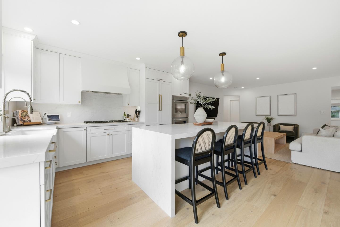 Detail Gallery Image 5 of 26 For 1129 Clovelly Ln, Burlingame,  CA 94010 - 3 Beds | 3 Baths