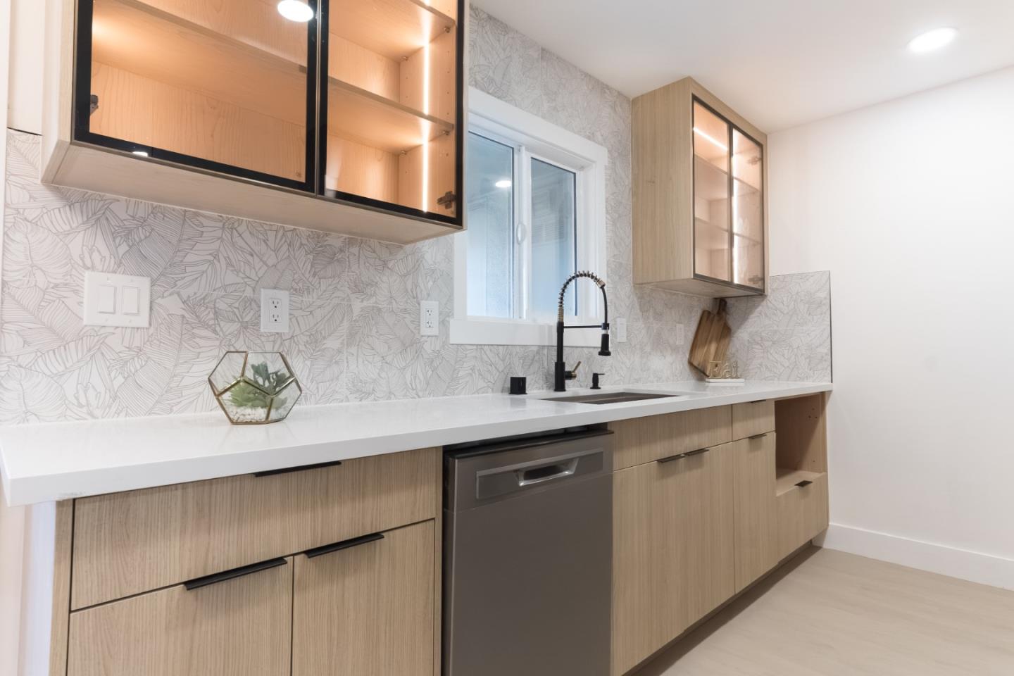 Detail Gallery Image 5 of 20 For 3586 Payne Ave #12,  San Jose,  CA 95117 - 2 Beds | 1 Baths