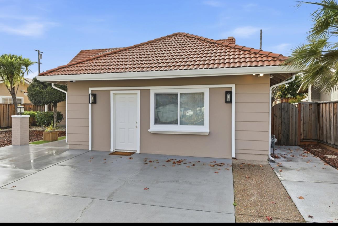 Detail Gallery Image 3 of 38 For 1256 Hillsdale Ave, San Jose,  CA 95118 - 4 Beds | 3 Baths