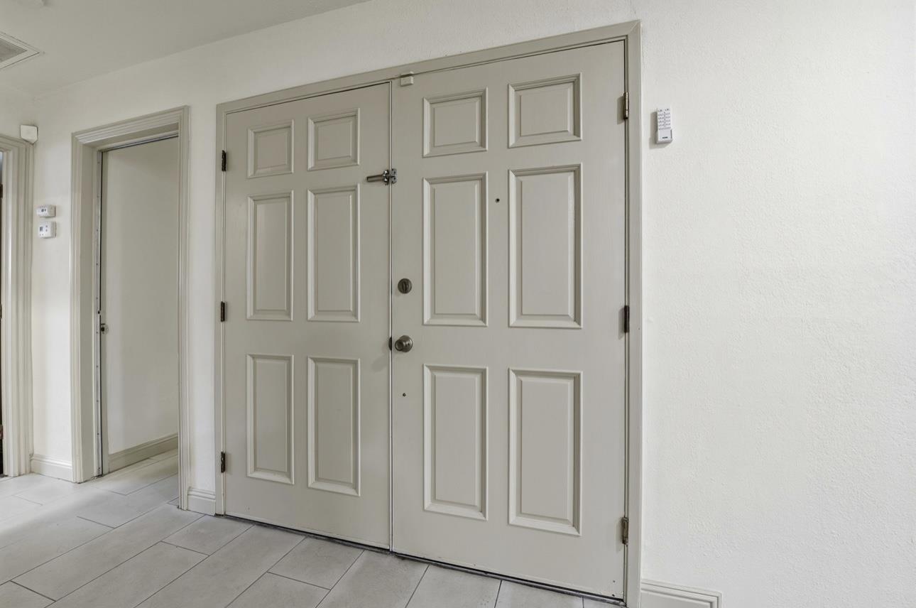 Detail Gallery Image 5 of 38 For 1256 Hillsdale Ave, San Jose,  CA 95118 - 4 Beds | 3 Baths