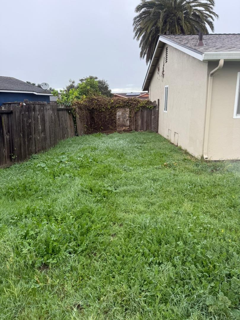 Detail Gallery Image 15 of 19 For 18650 Swaner Ave, Salinas,  CA 93906 - 3 Beds | 2 Baths