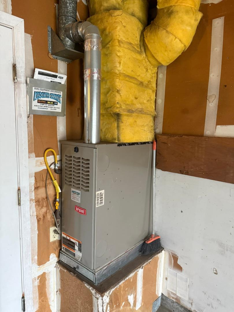 Detail Gallery Image 18 of 19 For 18650 Swaner Ave, Salinas,  CA 93906 - 3 Beds | 2 Baths