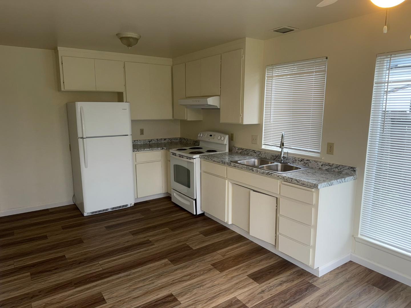 Detail Gallery Image 6 of 19 For 18650 Swaner Ave, Salinas,  CA 93906 - 3 Beds | 2 Baths