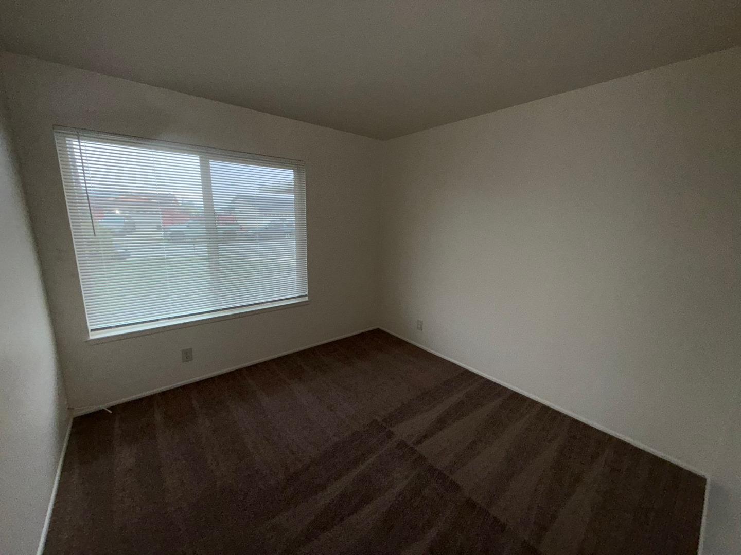 Detail Gallery Image 8 of 19 For 18650 Swaner Ave, Salinas,  CA 93906 - 3 Beds | 2 Baths