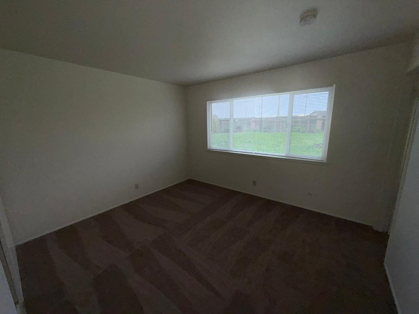 Detail Gallery Image 9 of 19 For 18650 Swaner Ave, Salinas,  CA 93906 - 3 Beds | 2 Baths