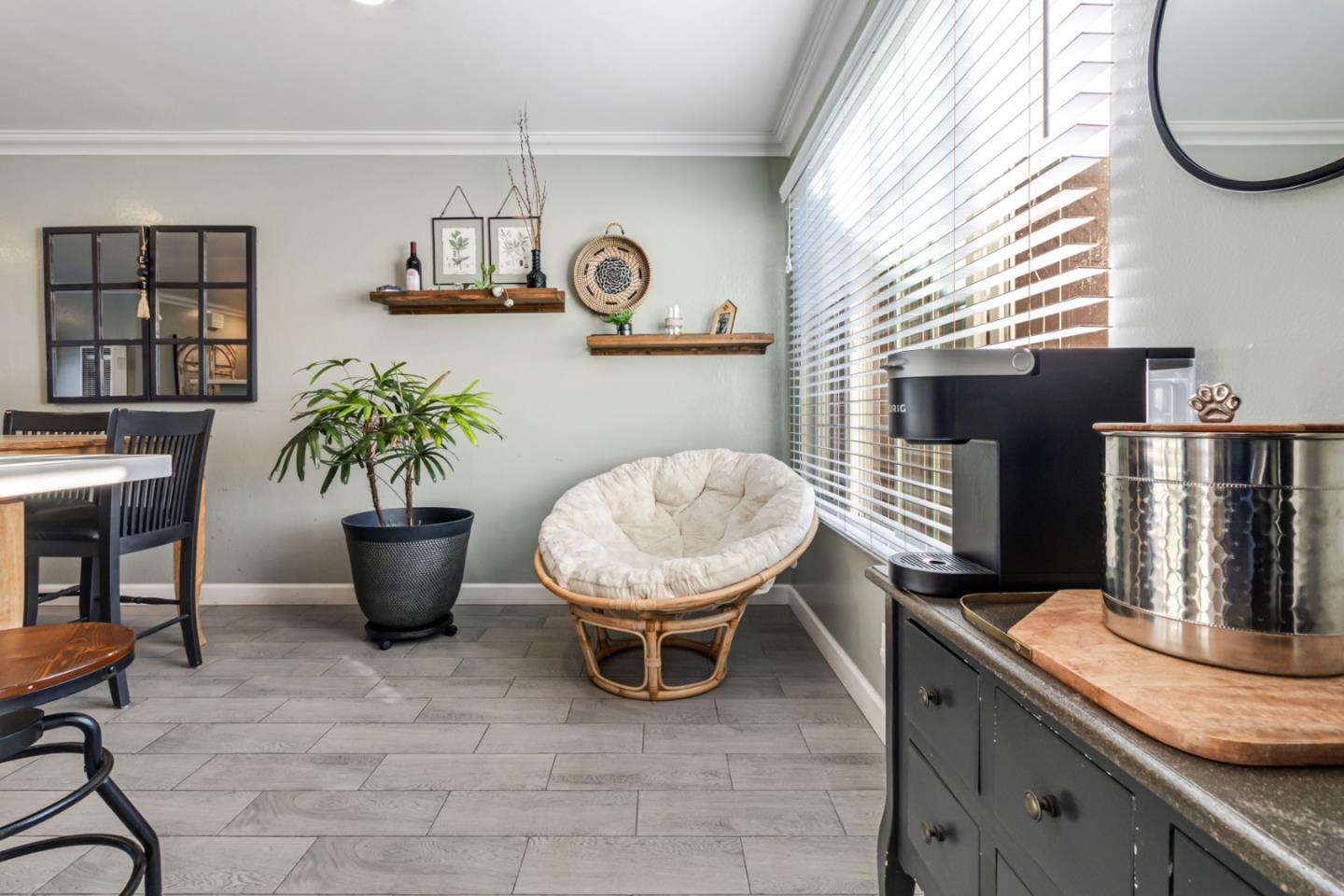 Detail Gallery Image 12 of 29 For 1667 Klamath Dr, Salinas,  CA 93906 - 4 Beds | 2 Baths