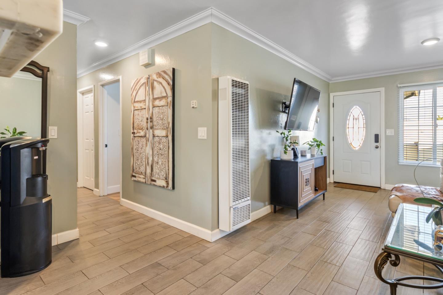 Detail Gallery Image 19 of 29 For 1667 Klamath Dr, Salinas,  CA 93906 - 4 Beds | 2 Baths