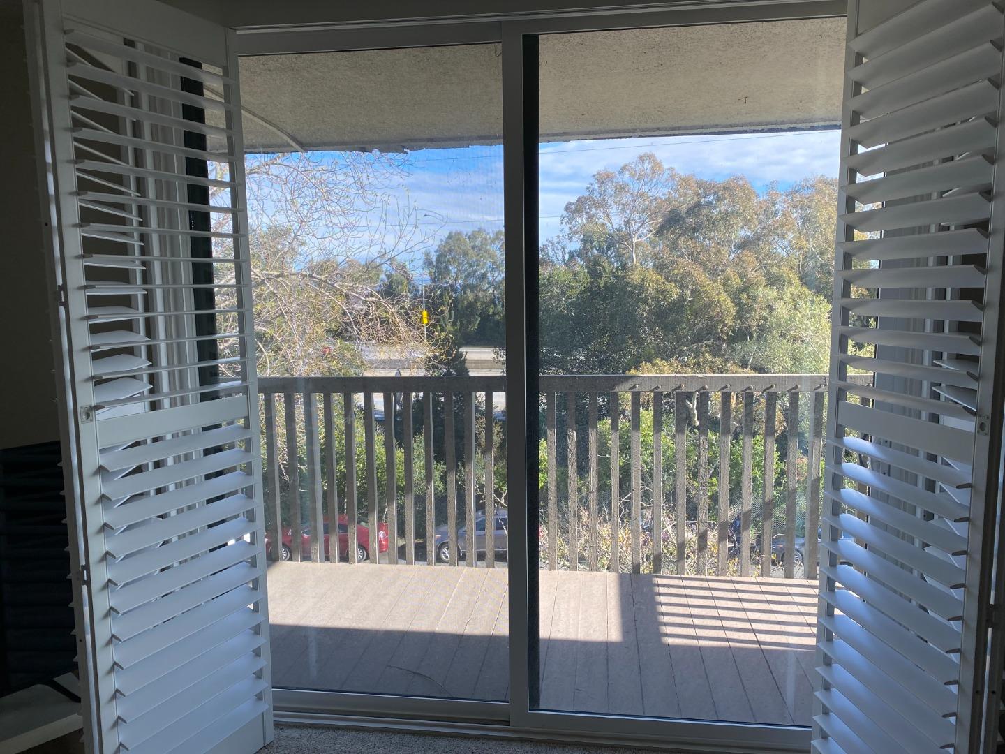 Detail Gallery Image 9 of 26 For 2316 Shelter Creek Ln, San Bruno,  CA 94066 - 2 Beds | 2 Baths