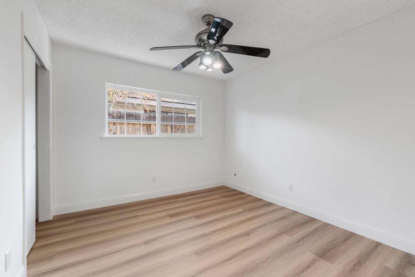 Detail Gallery Image 10 of 27 For 2820 Driftwood Dr, Madera,  CA 93637 - 4 Beds | 2 Baths