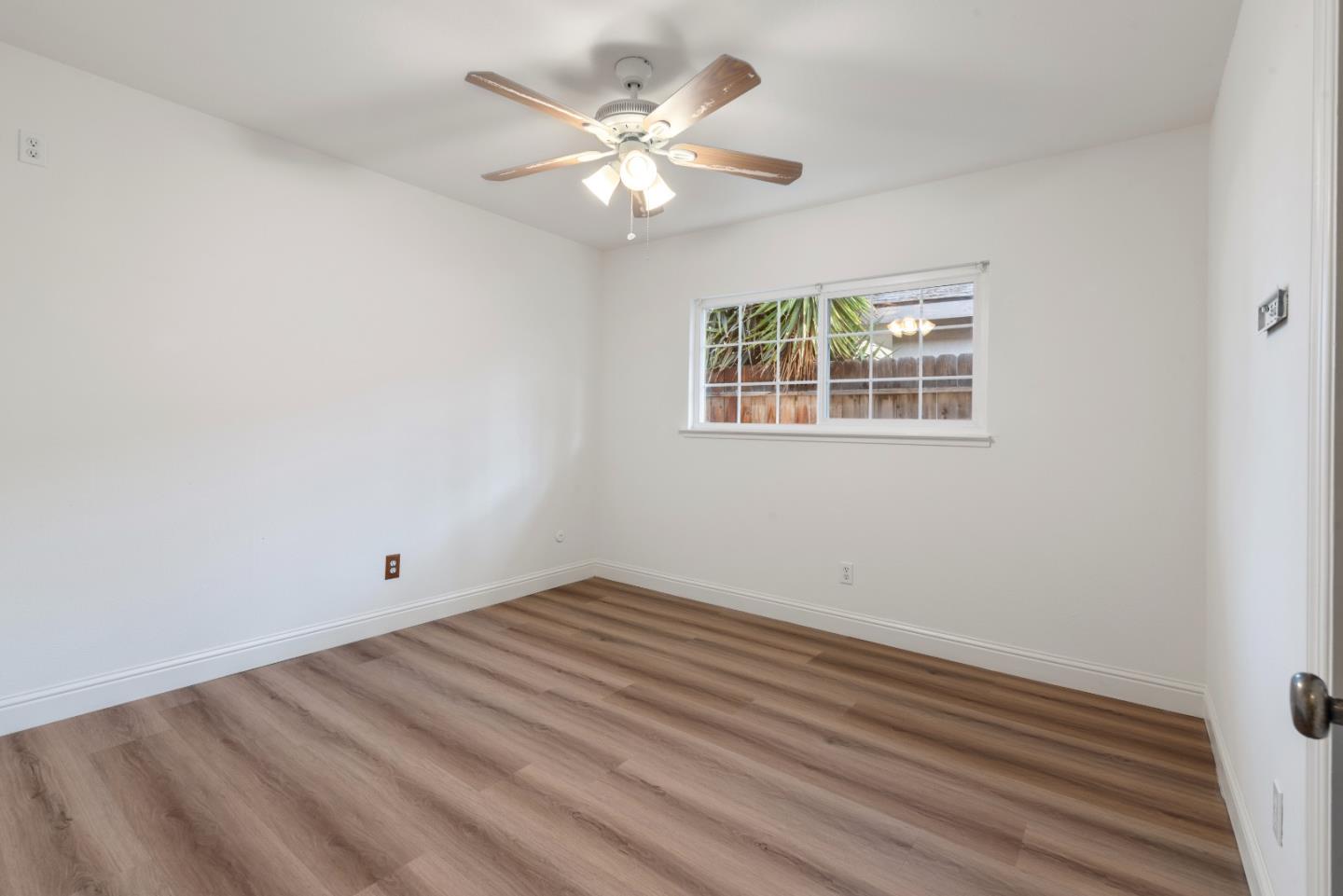 Detail Gallery Image 12 of 27 For 2820 Driftwood Dr, Madera,  CA 93637 - 4 Beds | 2 Baths