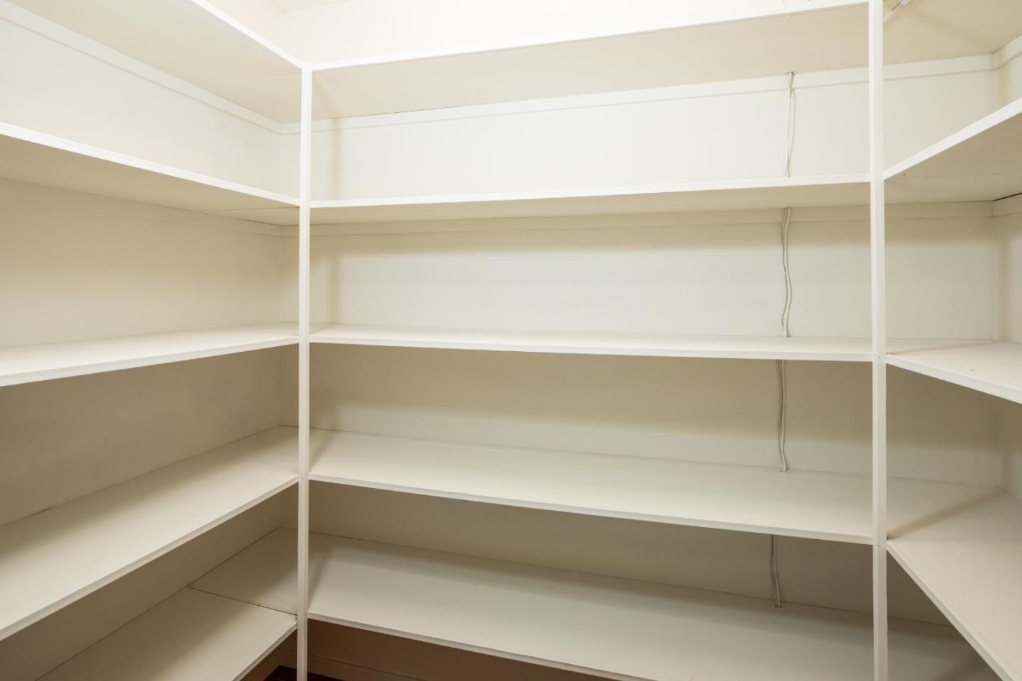 Detail Gallery Image 24 of 32 For 1506 Robsheal Dr, San Jose,  CA 95125 - 3 Beds | 2/1 Baths