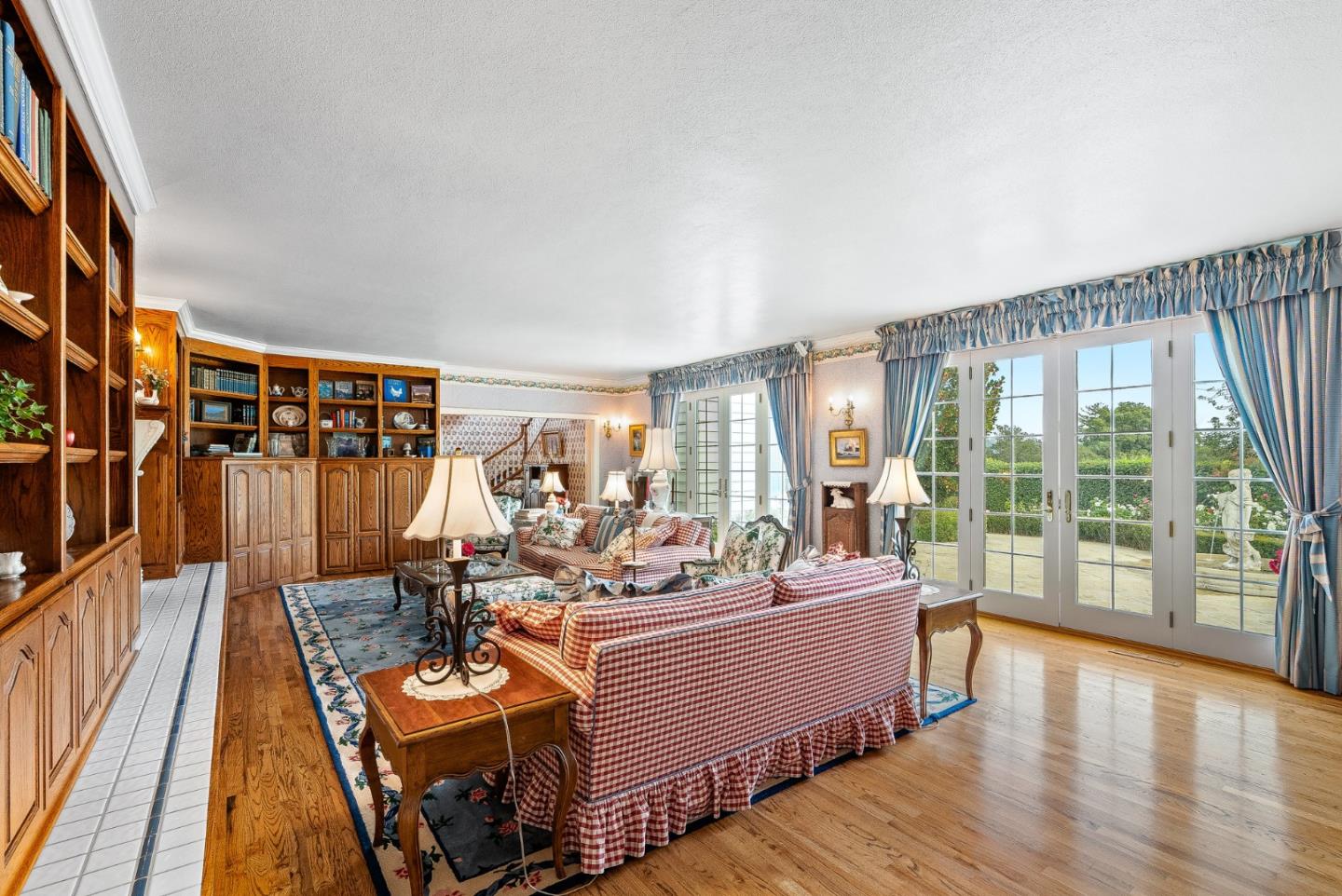 Detail Gallery Image 12 of 45 For 22 Hollins Dr, Santa Cruz,  CA 95060 - 4 Beds | 4 Baths