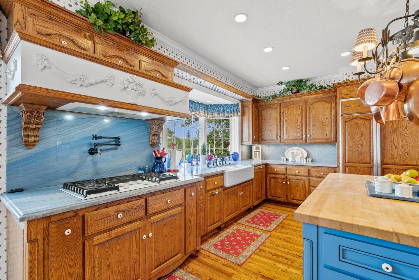 Detail Gallery Image 15 of 45 For 22 Hollins Dr, Santa Cruz,  CA 95060 - 4 Beds | 4 Baths