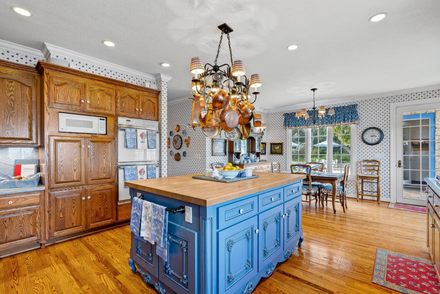 Detail Gallery Image 16 of 45 For 22 Hollins Dr, Santa Cruz,  CA 95060 - 4 Beds | 4 Baths