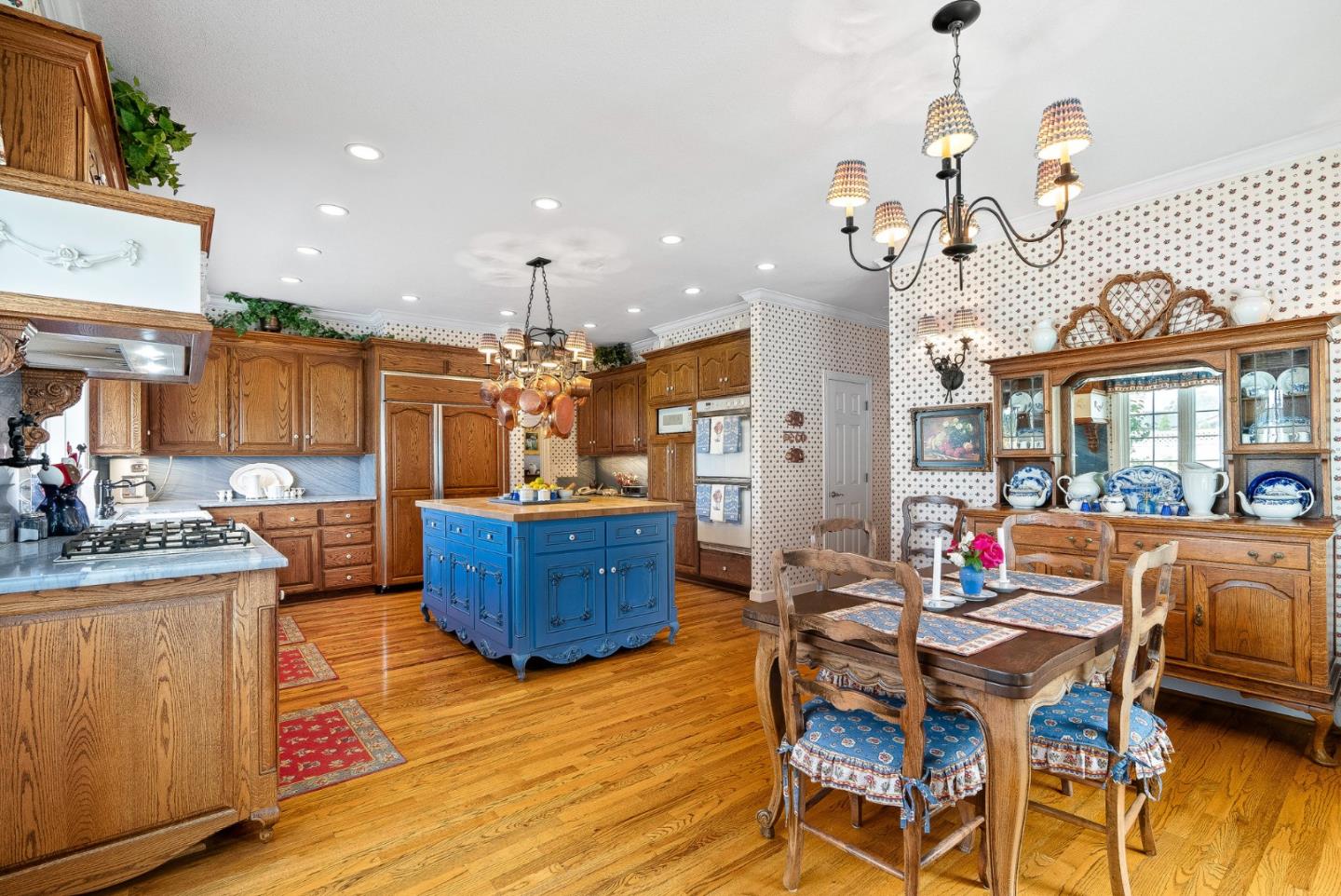 Detail Gallery Image 17 of 45 For 22 Hollins Dr, Santa Cruz,  CA 95060 - 4 Beds | 4 Baths