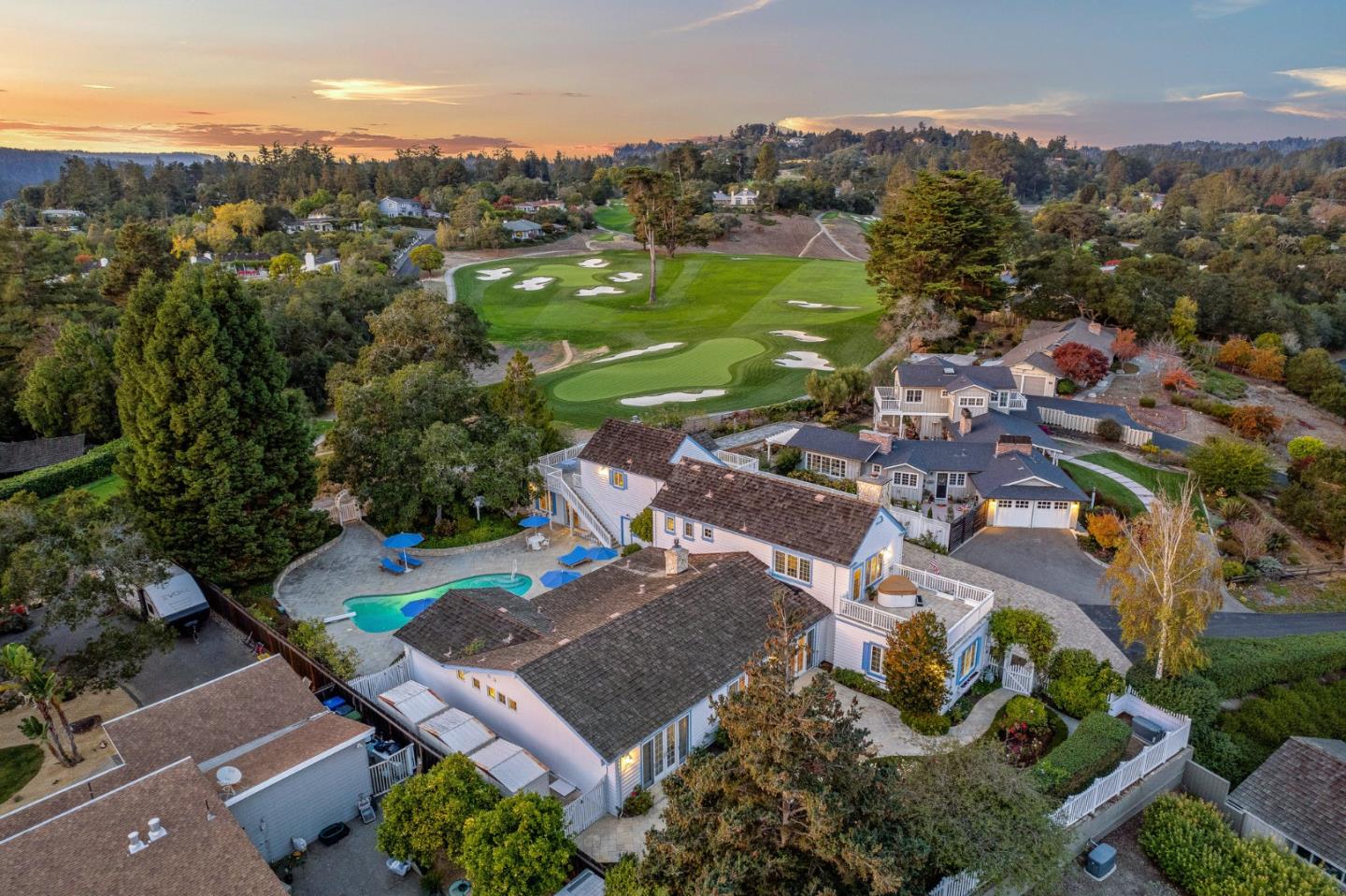 Detail Gallery Image 5 of 45 For 22 Hollins Dr, Santa Cruz,  CA 95060 - 4 Beds | 4 Baths