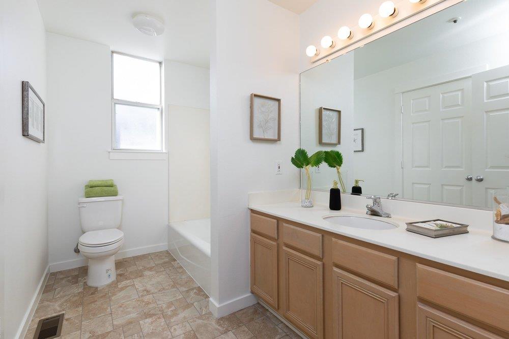 Detail Gallery Image 13 of 22 For 205 Roosevelt Ter, Santa Cruz,  CA 95060 - 2 Beds | 1/1 Baths