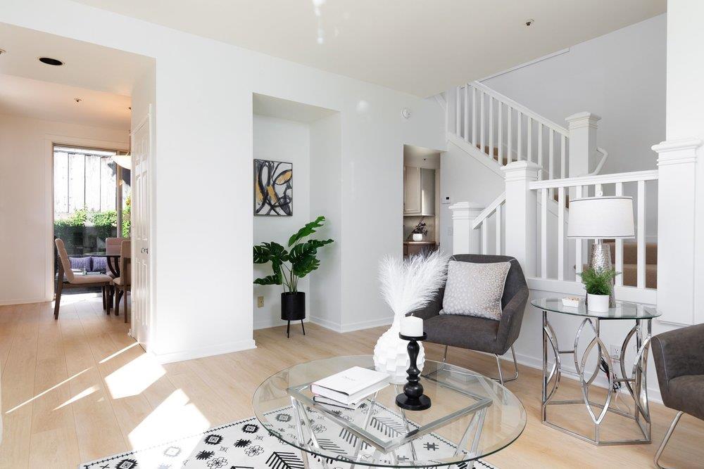 Detail Gallery Image 5 of 22 For 205 Roosevelt Ter, Santa Cruz,  CA 95060 - 2 Beds | 1/1 Baths