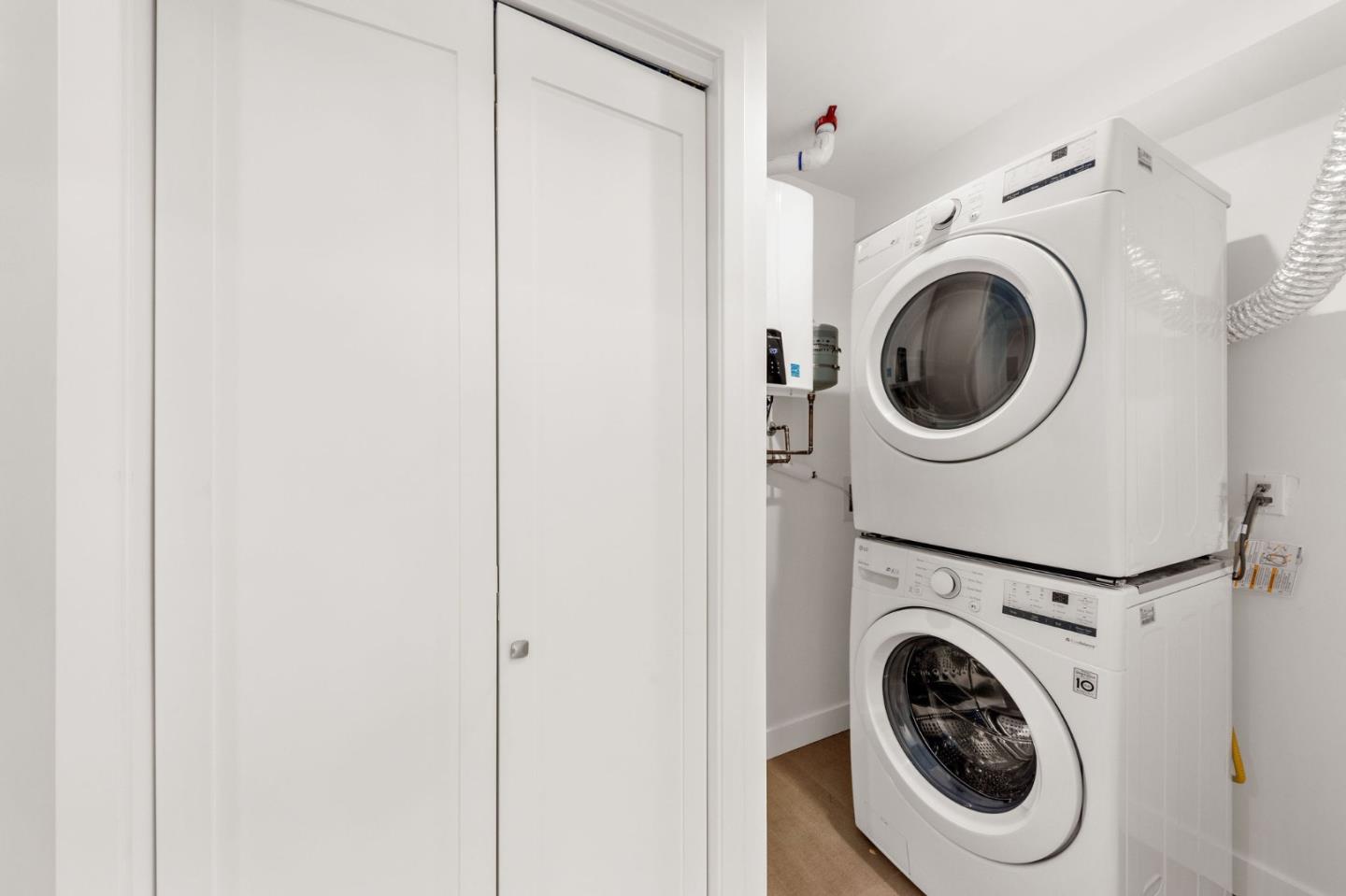 Detail Gallery Image 15 of 17 For 30 Hermosa Ave #301,  Millbrae,  CA 94030 - 2 Beds | 2 Baths