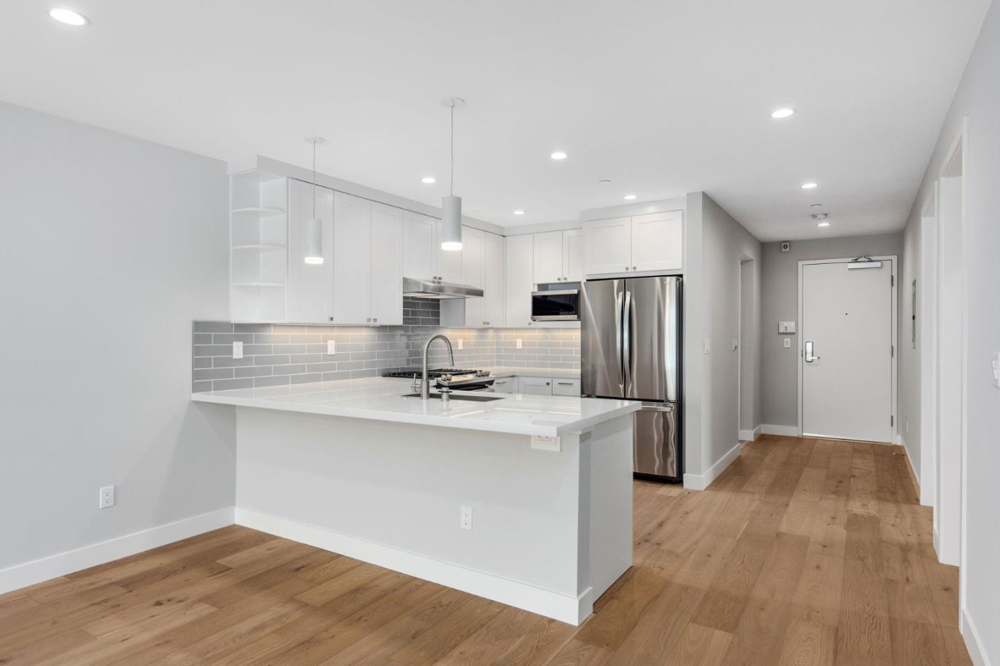 Detail Gallery Image 2 of 17 For 30 Hermosa Ave #301,  Millbrae,  CA 94030 - 2 Beds | 2 Baths