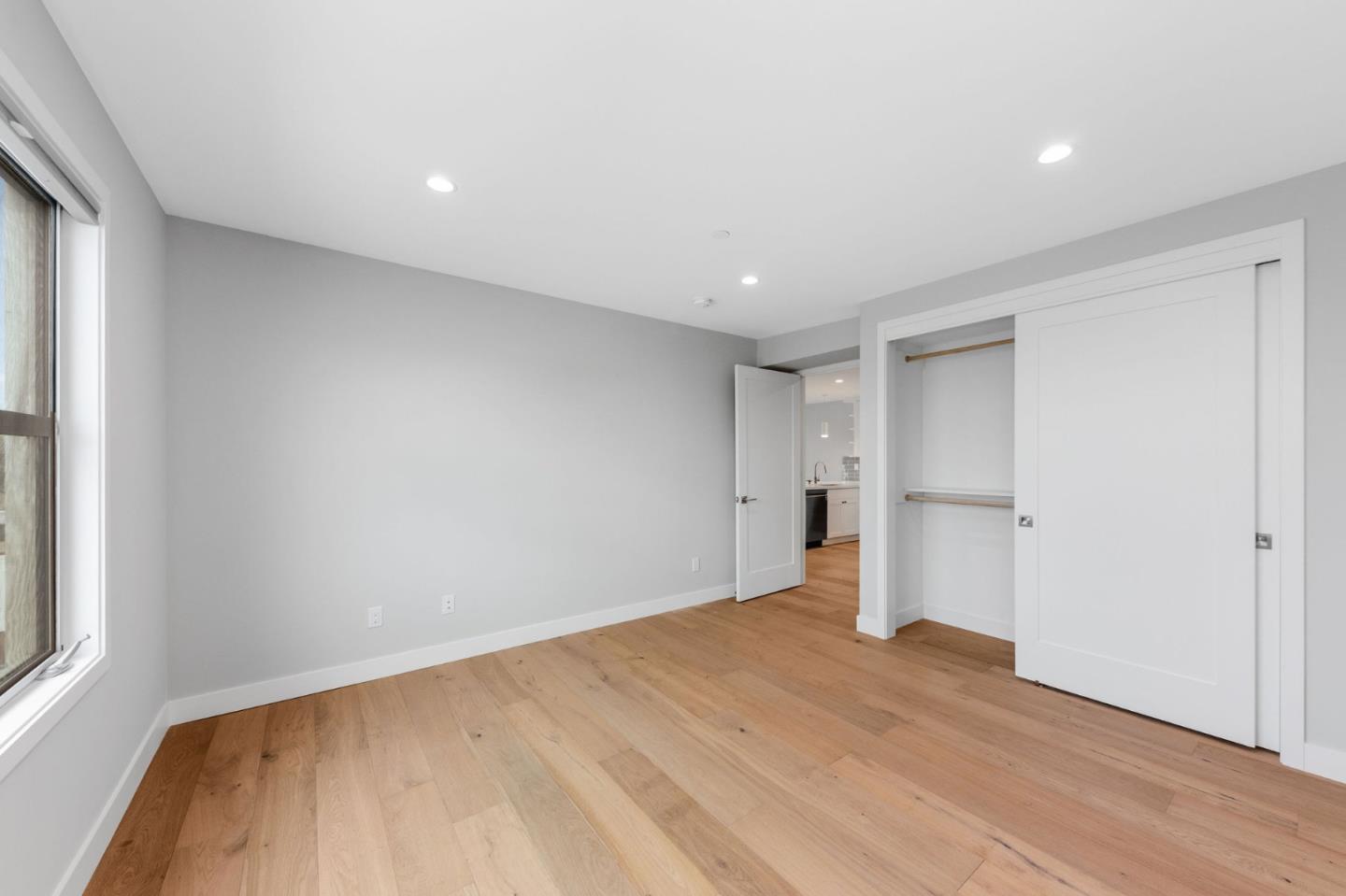 Detail Gallery Image 7 of 17 For 30 Hermosa Ave #301,  Millbrae,  CA 94030 - 2 Beds | 2 Baths