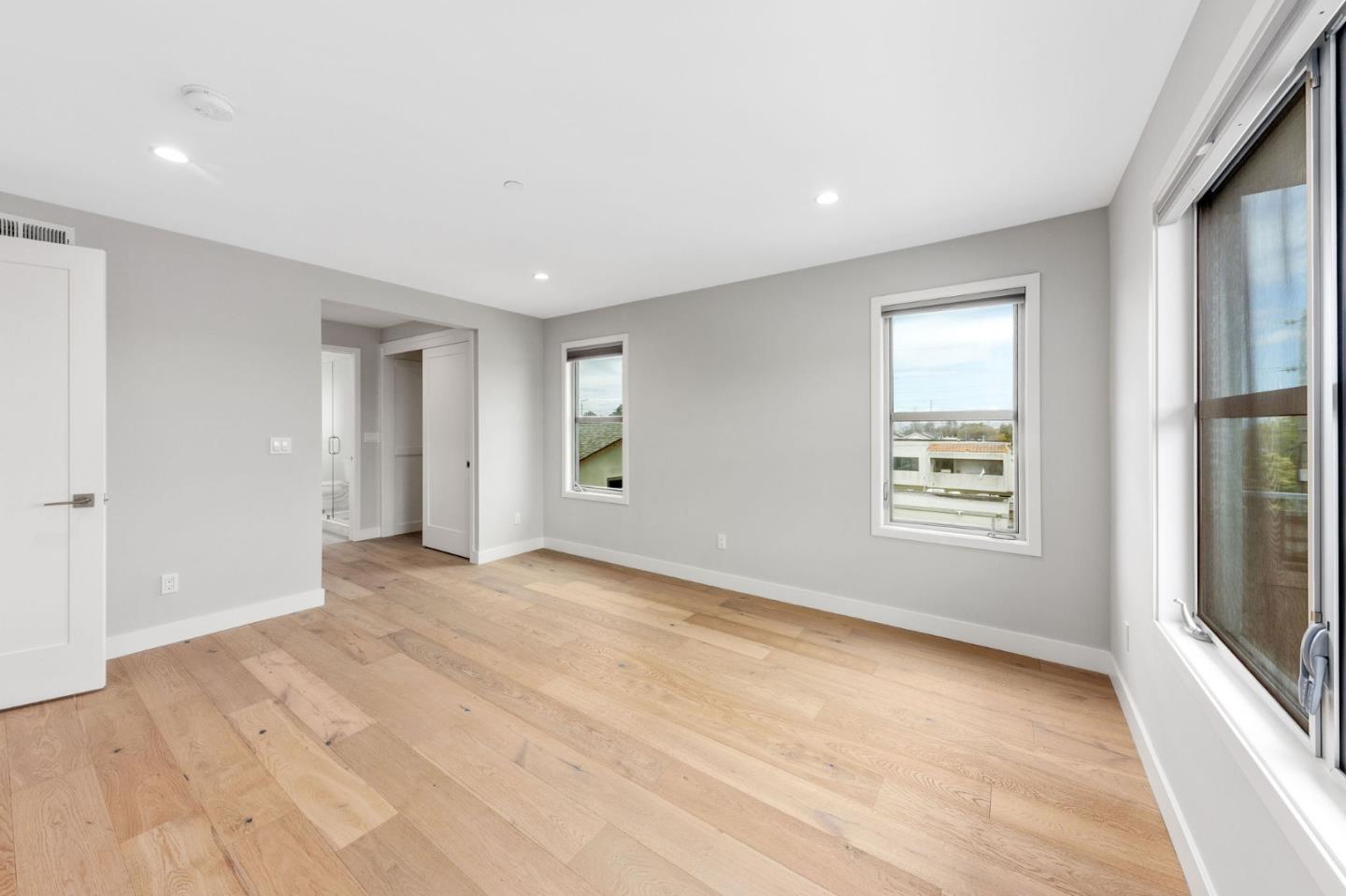 Detail Gallery Image 8 of 17 For 30 Hermosa Ave #301,  Millbrae,  CA 94030 - 2 Beds | 2 Baths