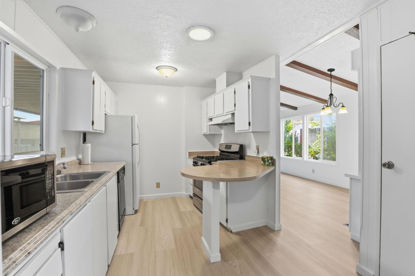 Detail Gallery Image 10 of 24 For 275 Burnett #36,  Morgan Hill,  CA 95037 - 2 Beds | 2 Baths