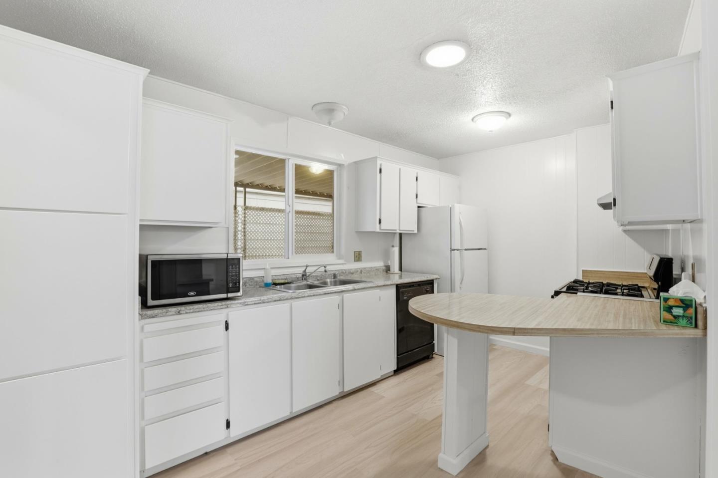 Detail Gallery Image 9 of 24 For 275 Burnett #36,  Morgan Hill,  CA 95037 - 2 Beds | 2 Baths