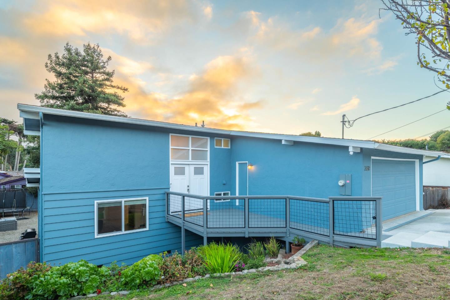 Front Image Thumbnail for ML82030494