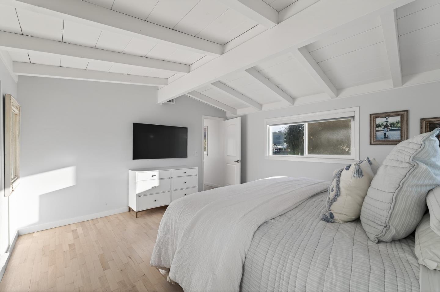 Detail Gallery Image 19 of 26 For 3610 Oliver Rd, Carmel,  CA 93923 - 3 Beds | 2 Baths