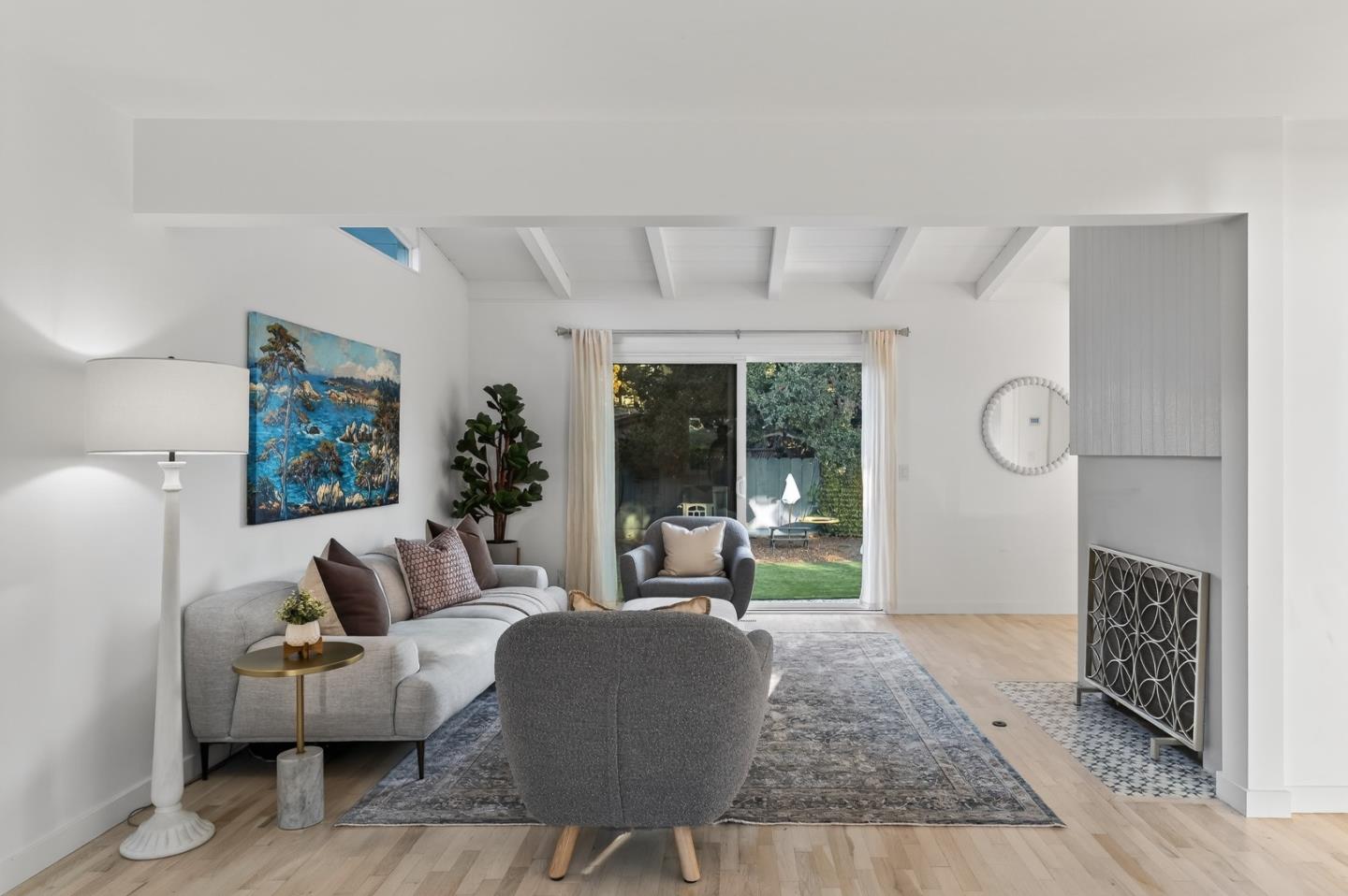 Detail Gallery Image 4 of 26 For 3610 Oliver Rd, Carmel,  CA 93923 - 3 Beds | 2 Baths