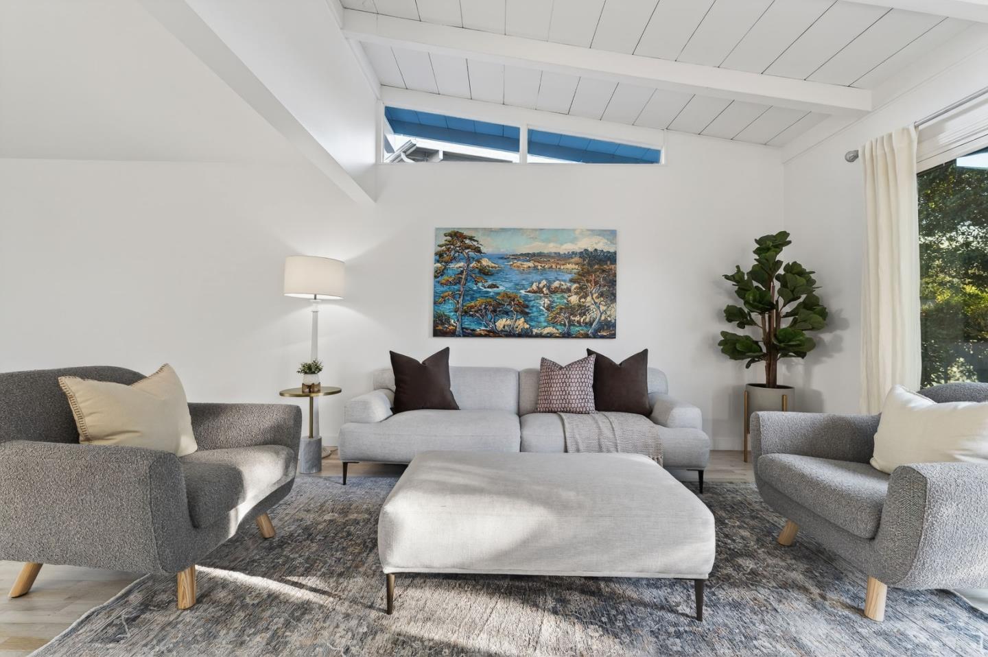 Detail Gallery Image 5 of 26 For 3610 Oliver Rd, Carmel,  CA 93923 - 3 Beds | 2 Baths