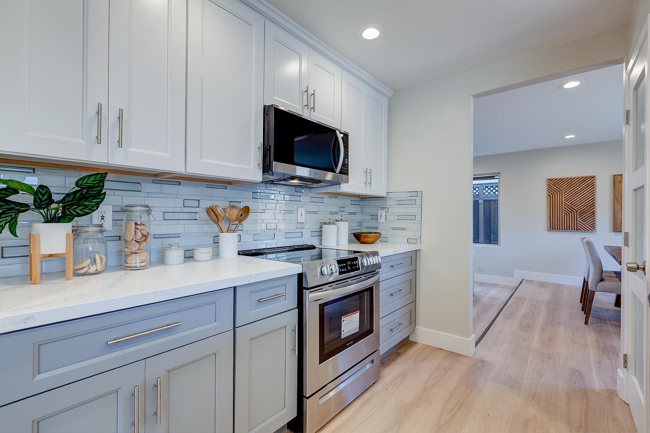 Detail Gallery Image 11 of 32 For 6582 San Ignacio Ave, San Jose,  CA 95119 - 4 Beds | 2/1 Baths