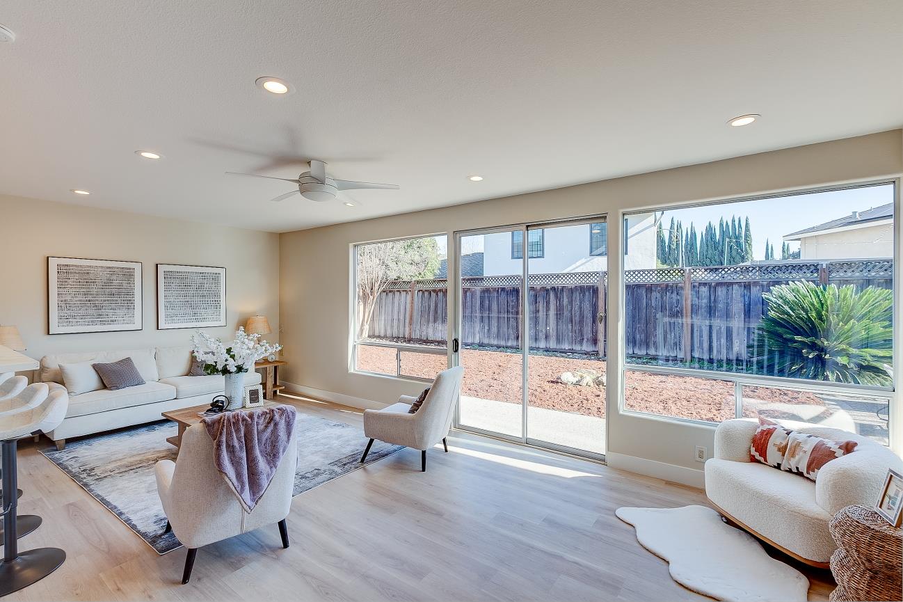 Detail Gallery Image 16 of 32 For 6582 San Ignacio Ave, San Jose,  CA 95119 - 4 Beds | 2/1 Baths