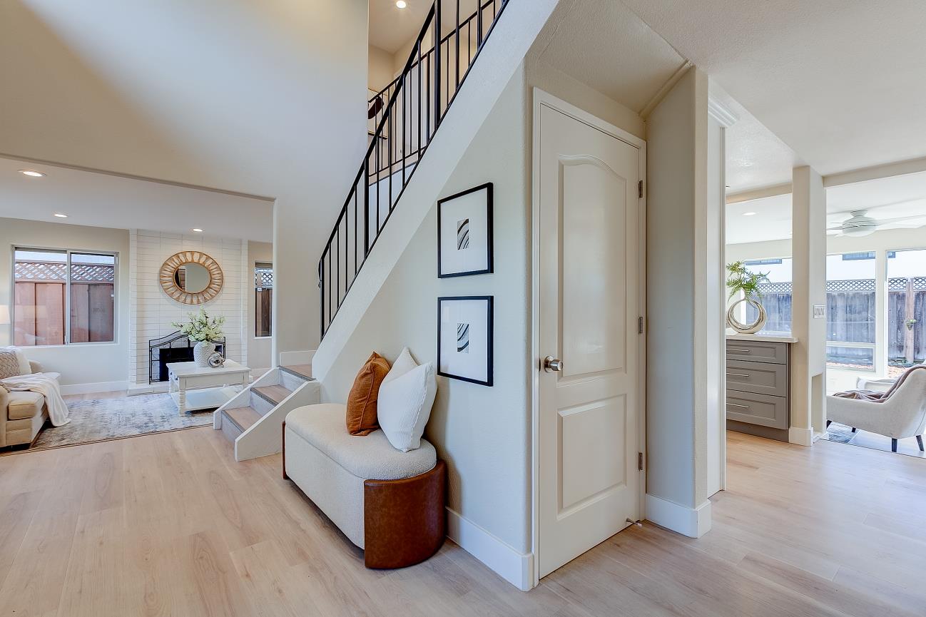 Detail Gallery Image 3 of 32 For 6582 San Ignacio Ave, San Jose,  CA 95119 - 4 Beds | 2/1 Baths