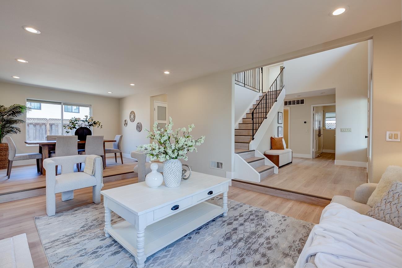 Detail Gallery Image 5 of 32 For 6582 San Ignacio Ave, San Jose,  CA 95119 - 4 Beds | 2/1 Baths