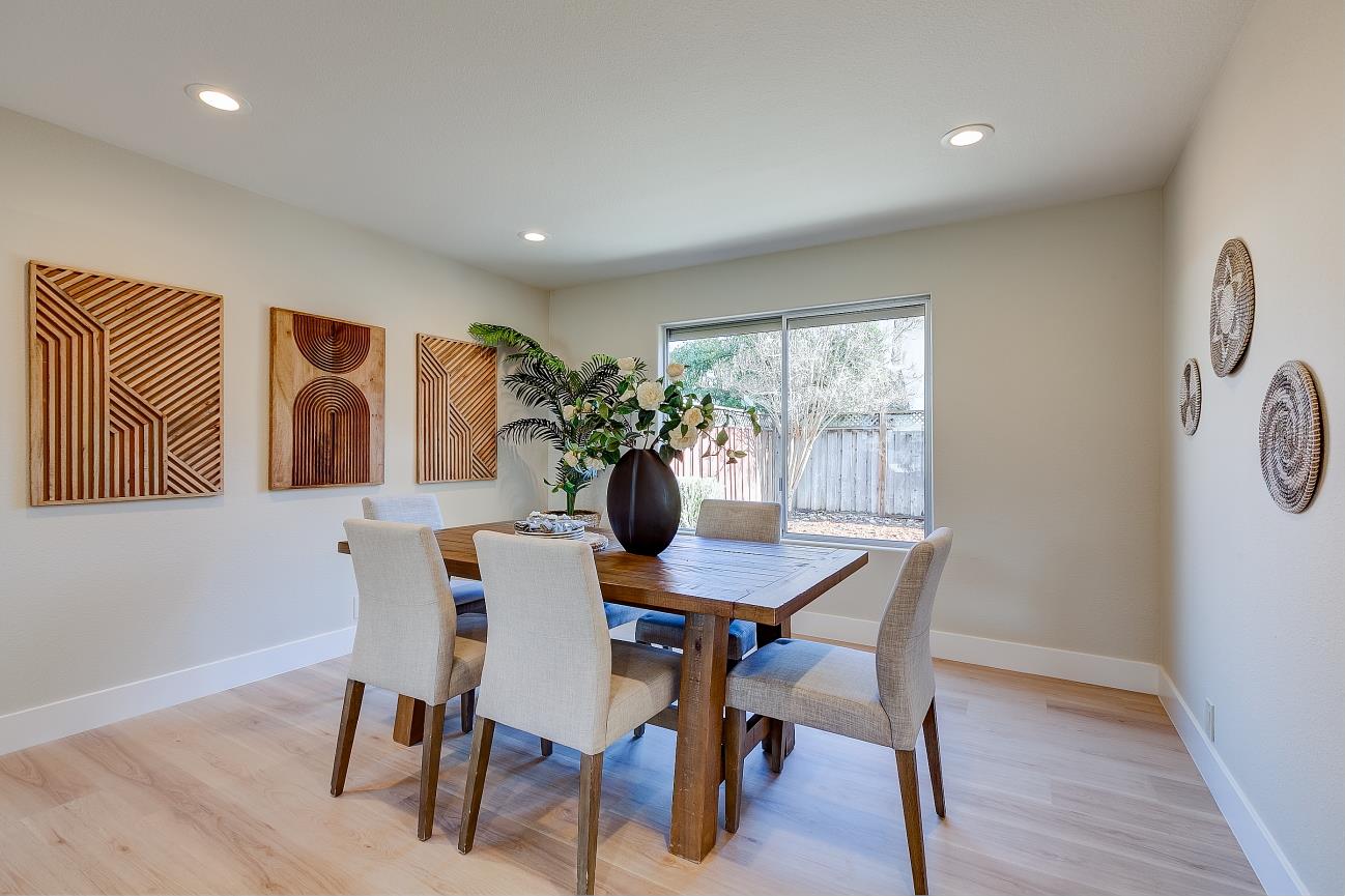 Detail Gallery Image 7 of 32 For 6582 San Ignacio Ave, San Jose,  CA 95119 - 4 Beds | 2/1 Baths
