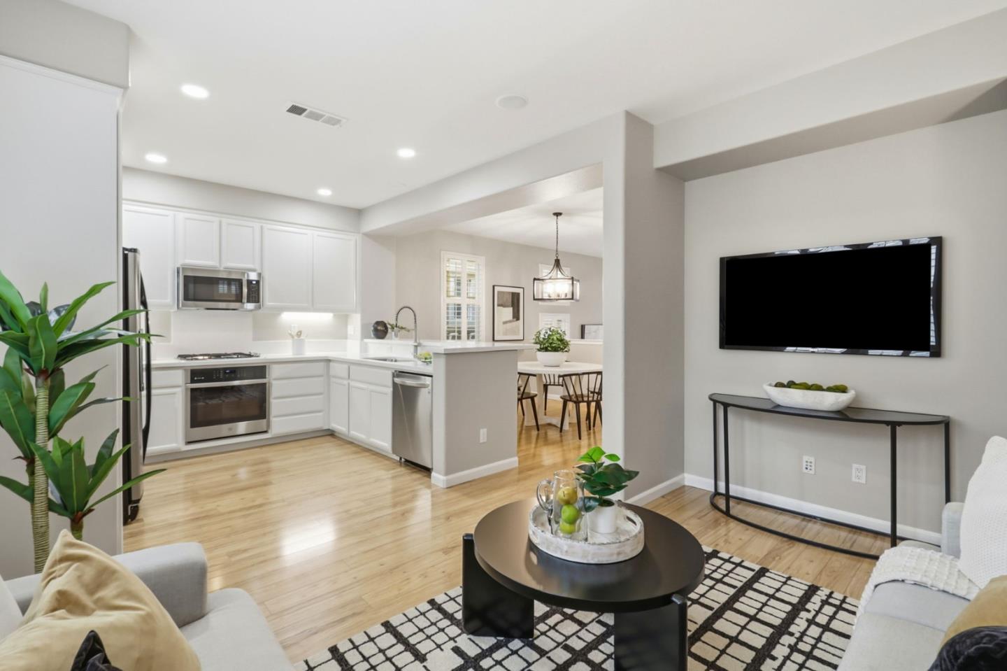 Detail Gallery Image 13 of 50 For 354 Heritage View Ter, San Jose,  CA 95125 - 2 Beds | 2/1 Baths