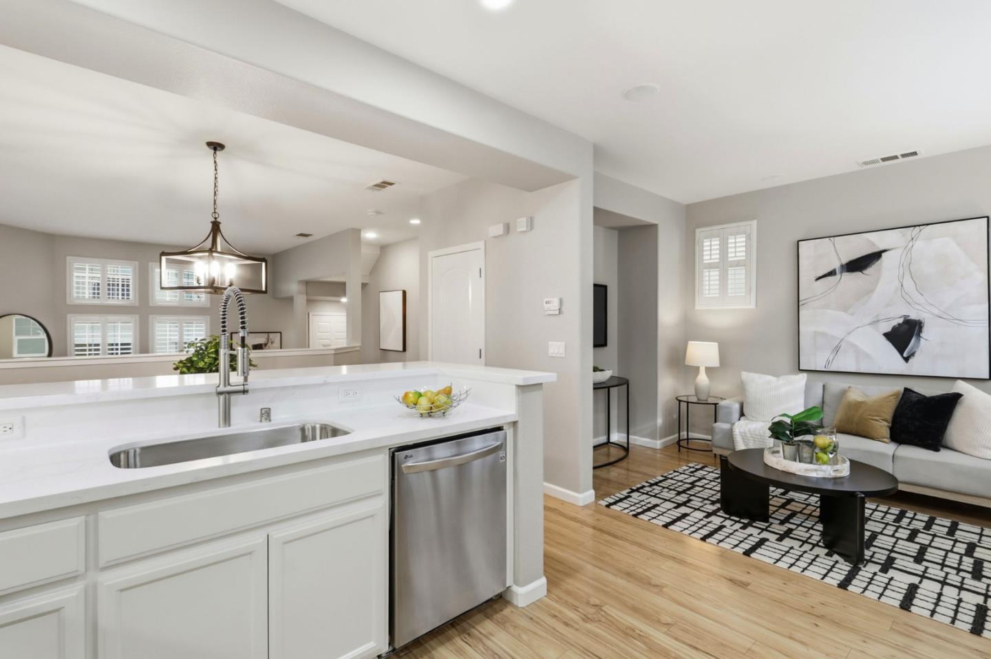 Detail Gallery Image 15 of 50 For 354 Heritage View Ter, San Jose,  CA 95125 - 2 Beds | 2/1 Baths