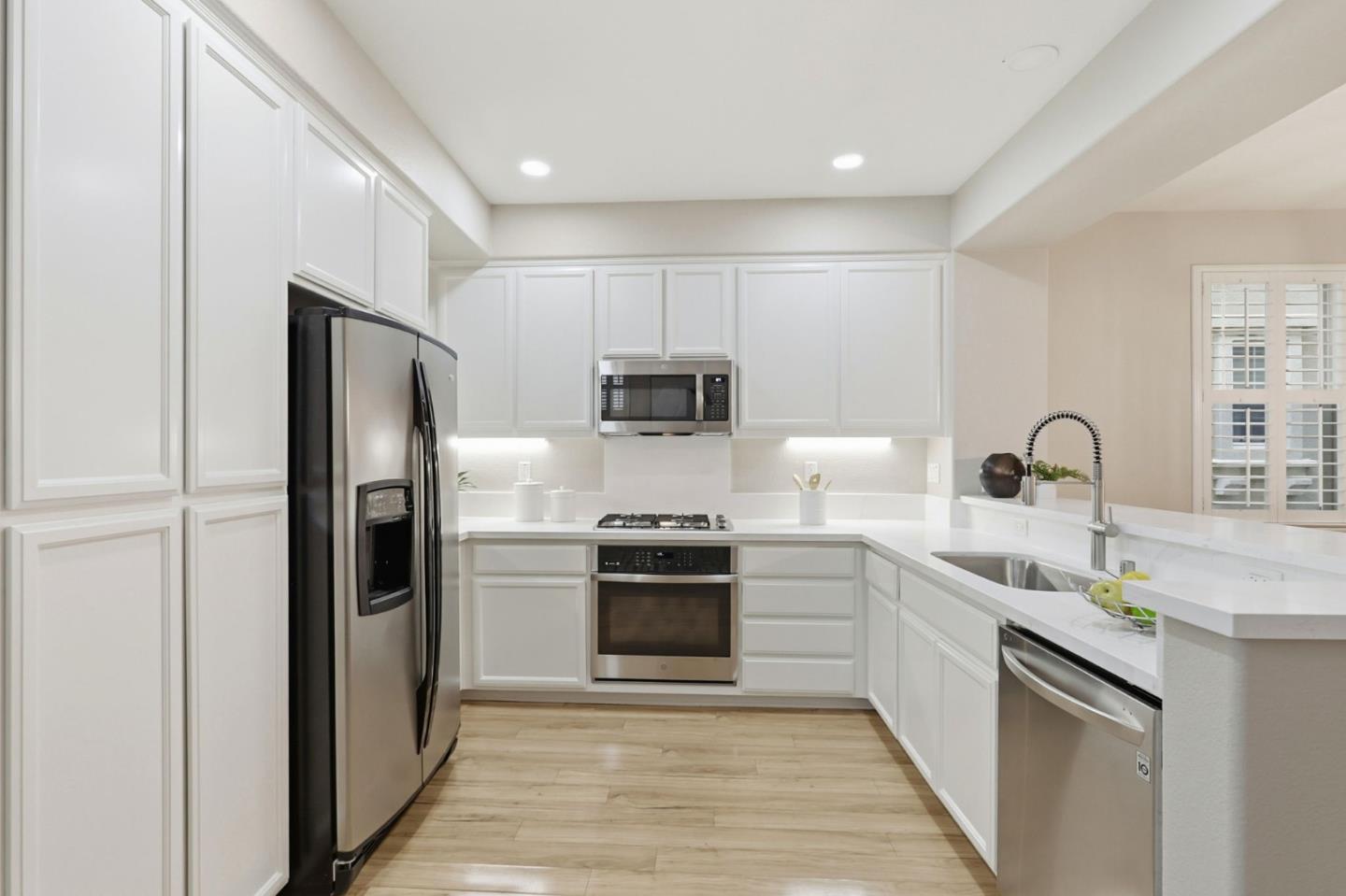 Detail Gallery Image 16 of 50 For 354 Heritage View Ter, San Jose,  CA 95125 - 2 Beds | 2/1 Baths