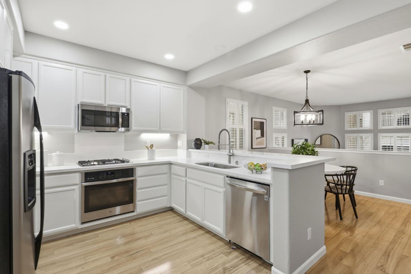 Detail Gallery Image 17 of 50 For 354 Heritage View Ter, San Jose,  CA 95125 - 2 Beds | 2/1 Baths