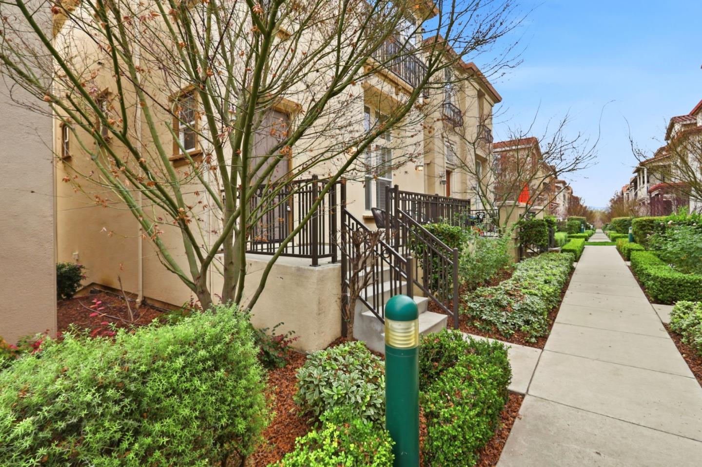 Detail Gallery Image 3 of 50 For 354 Heritage View Ter, San Jose,  CA 95125 - 2 Beds | 2/1 Baths