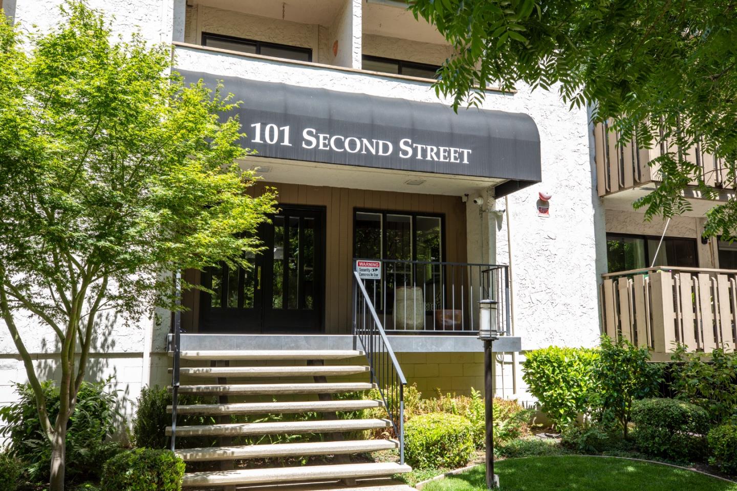 Front Image Thumbnail for ML82030498