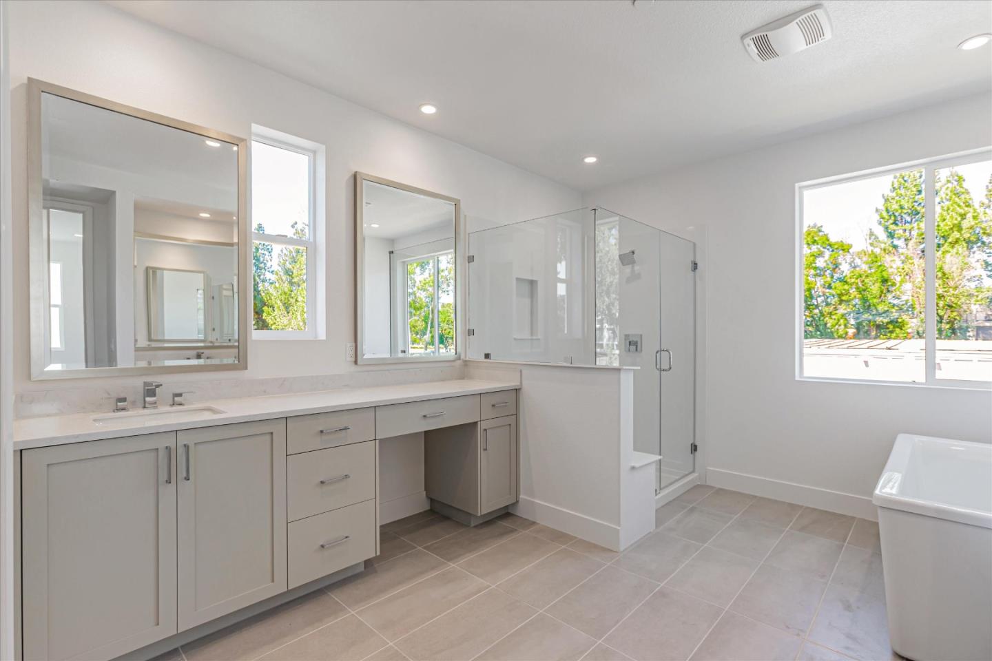 Detail Gallery Image 12 of 19 For 528 Lapis Ct, San Ramon,  CA 94583 - 4 Beds | 2/1 Baths